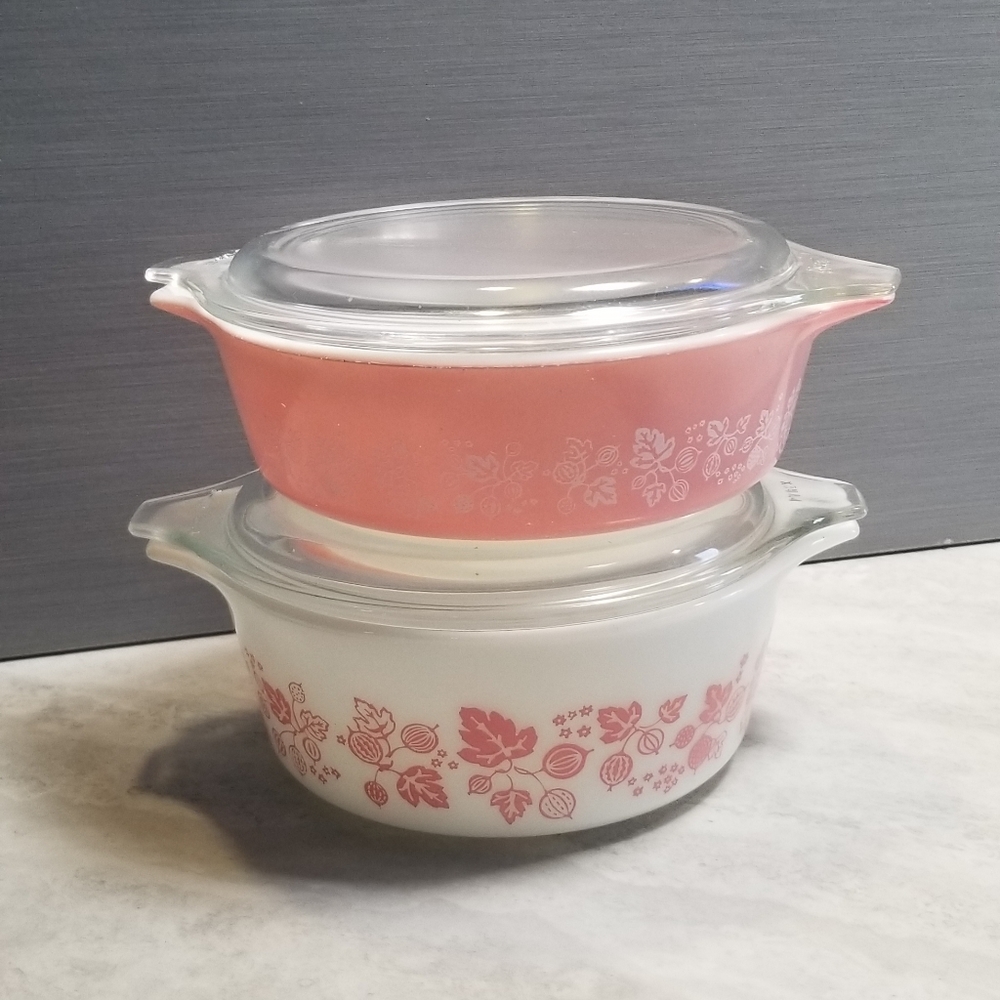 Vintage Pyrex  Pink Gooseberry 471, 472 with lids